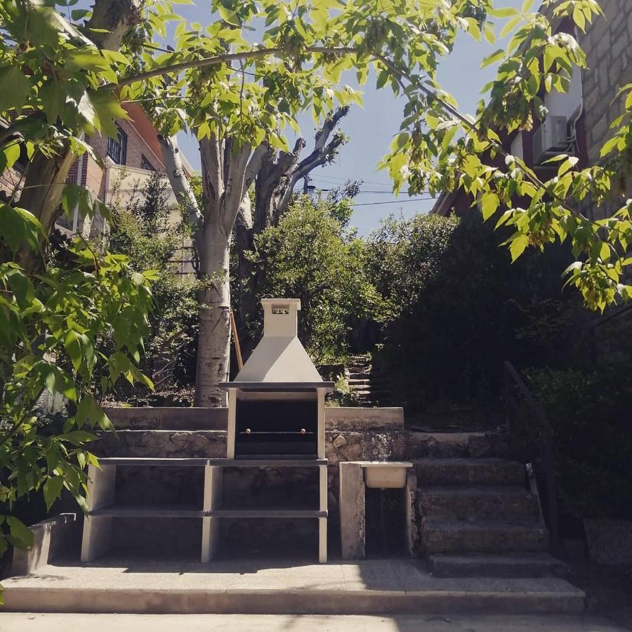 Piedra Libre Apartamentos Manzanares El Real Exteriör bild
